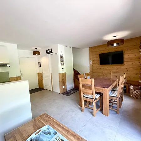 Apartment Neuf Sur Les Pistes Avec Parking Et Wifi - Fr-1-505-190 *